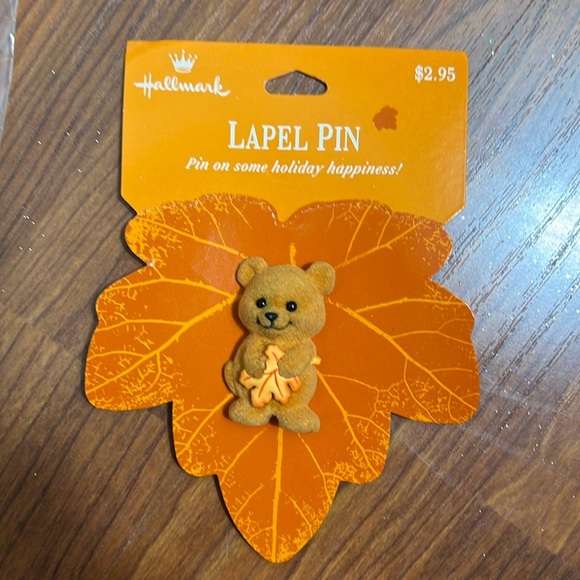 Hallmark Fall Theme Lapel Pins Vintage Lot of 4 NIP - Picture 4 of 9